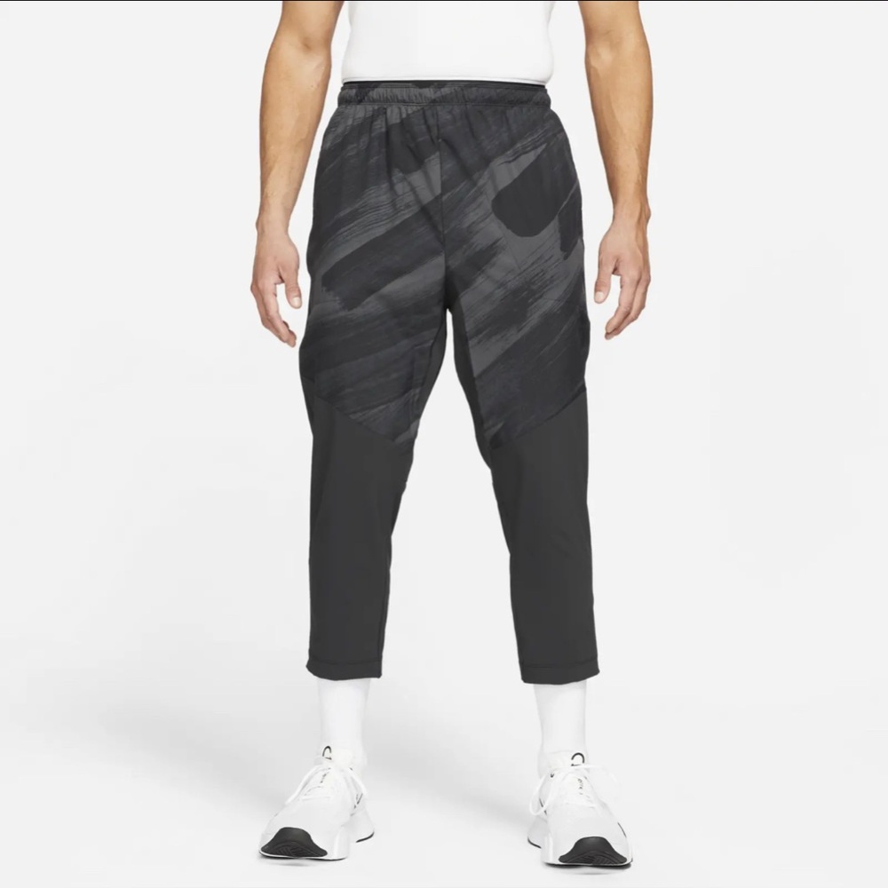 Nike Sport clash cropped pants